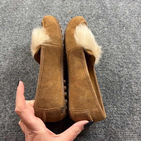 UGG Women’s Kaley Wisp Loafer Chestnut size: 7 - Picture 9 of 12